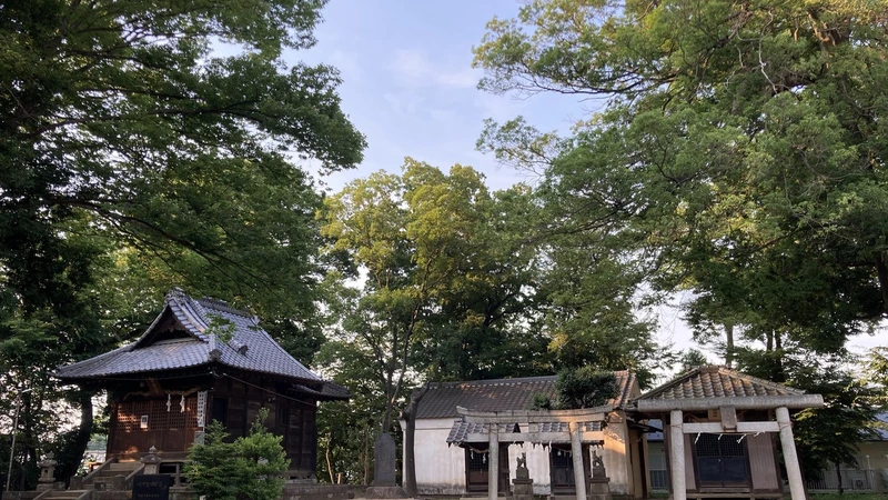 武蔵浦和駅近くの睦神社は、子供の遊び場として穴場スポット。ボール遊びもOKのようです。